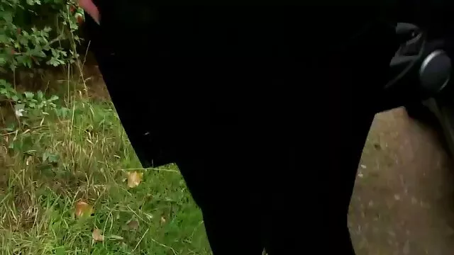 La succión profunda de Lana Rhoades obtiene una corrida deliciosa en casa hijo follando asu madre