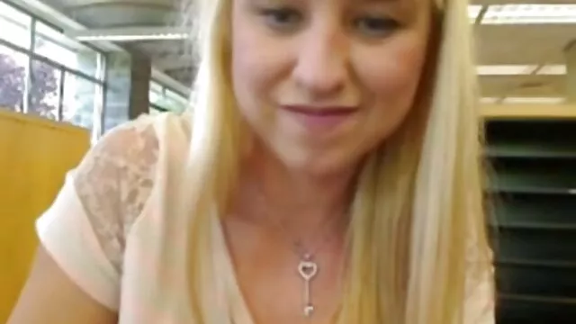 Una chica guapa decidió ir en auto videosxxxmamas