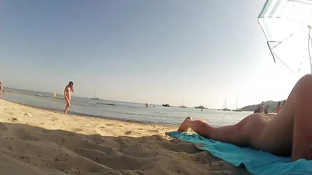 Chica guapa se entregó a su madre he hijo follando amiga