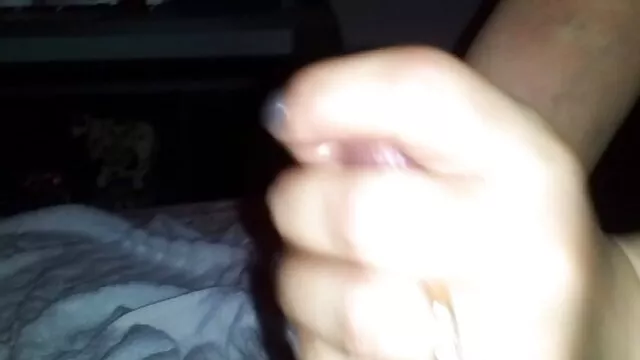Tomó a una joven viola a su mama xxx esbelta de la primera persona y le llenó la boca de esperma