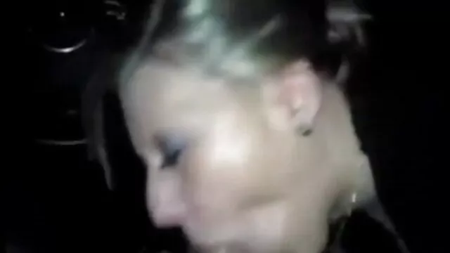 Dos rubias cojiendome a la mama de mi amigo mamada