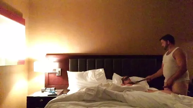 Cutie Amirah Adara recibe mamas caseras xxx una polla gigante en su culo