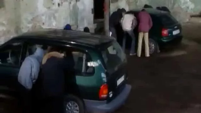 Rubia caliente despertó a un amigo con una mama en la cocina xxx mamada matutina