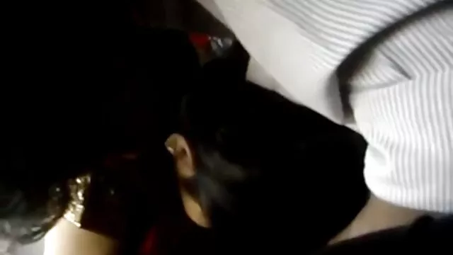 Preciosa morena videos xxx de madres solteras disfruta de la doble penetración