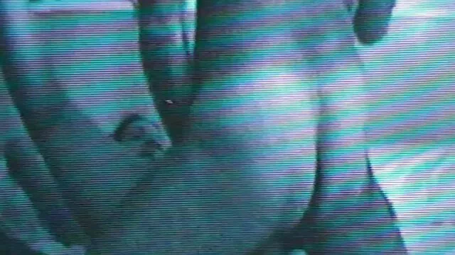 El tipo sexo real madre e hijo se folla a dos zorras anhelantes