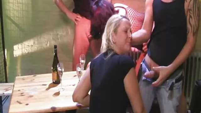Nieto se madre e hijosxxx folla a su abuela