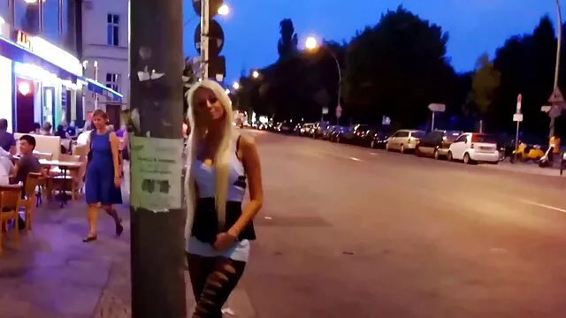 Puta aterradora da madre hijo hentai mamada