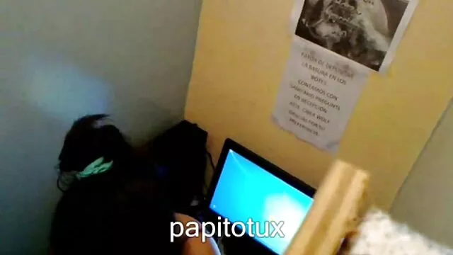 Irritando el flexible agujero follando con la mama de una puta pelirroja